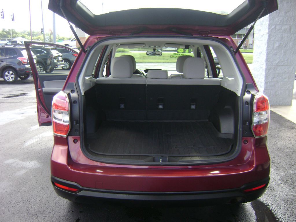 2016 Subaru Forester Image 14