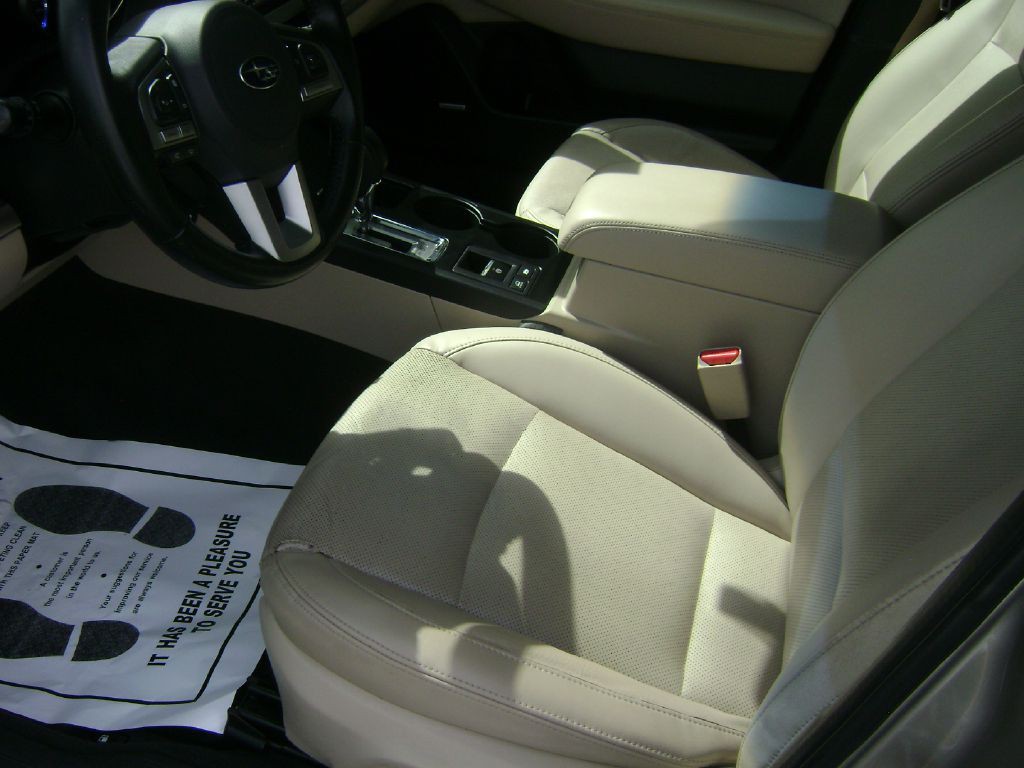 2015 Subaru Outback Image 8