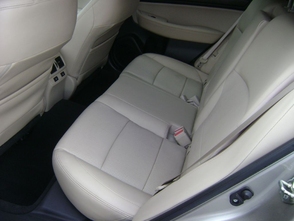 2015 Subaru Outback Image 13