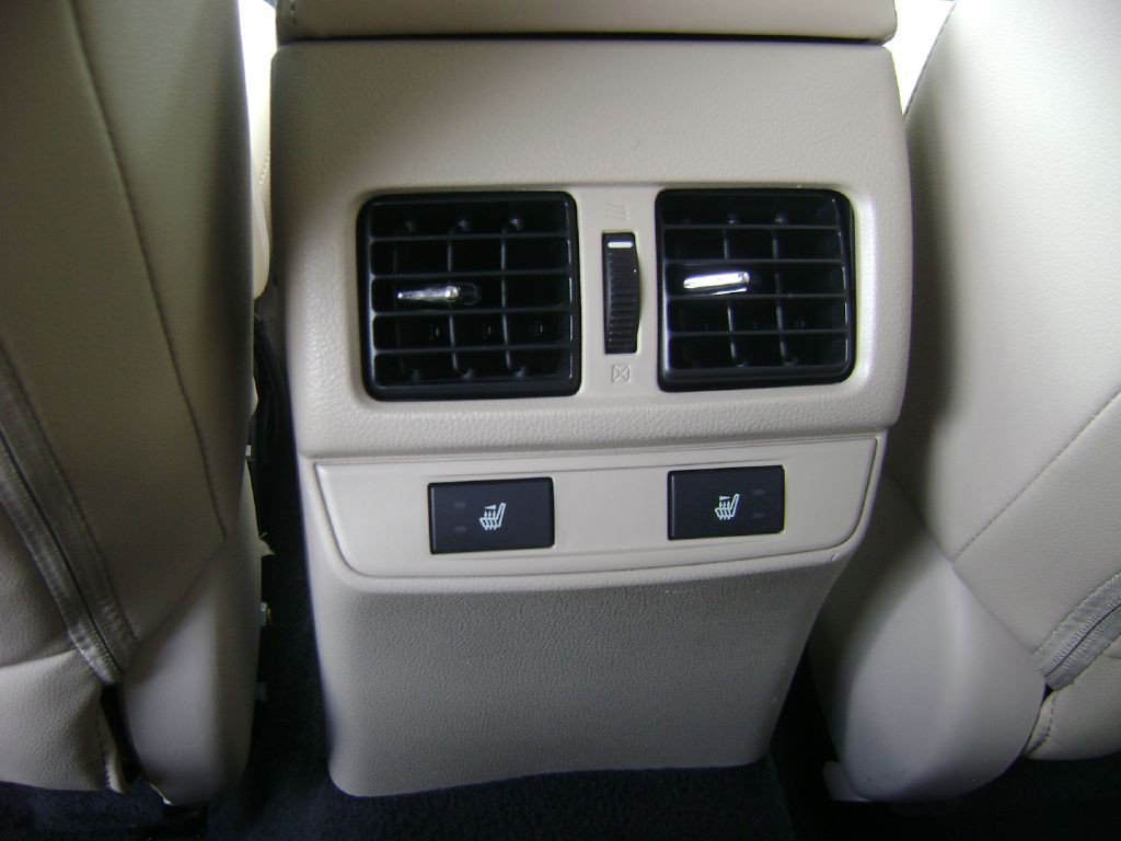 2015 Subaru Outback Image 15