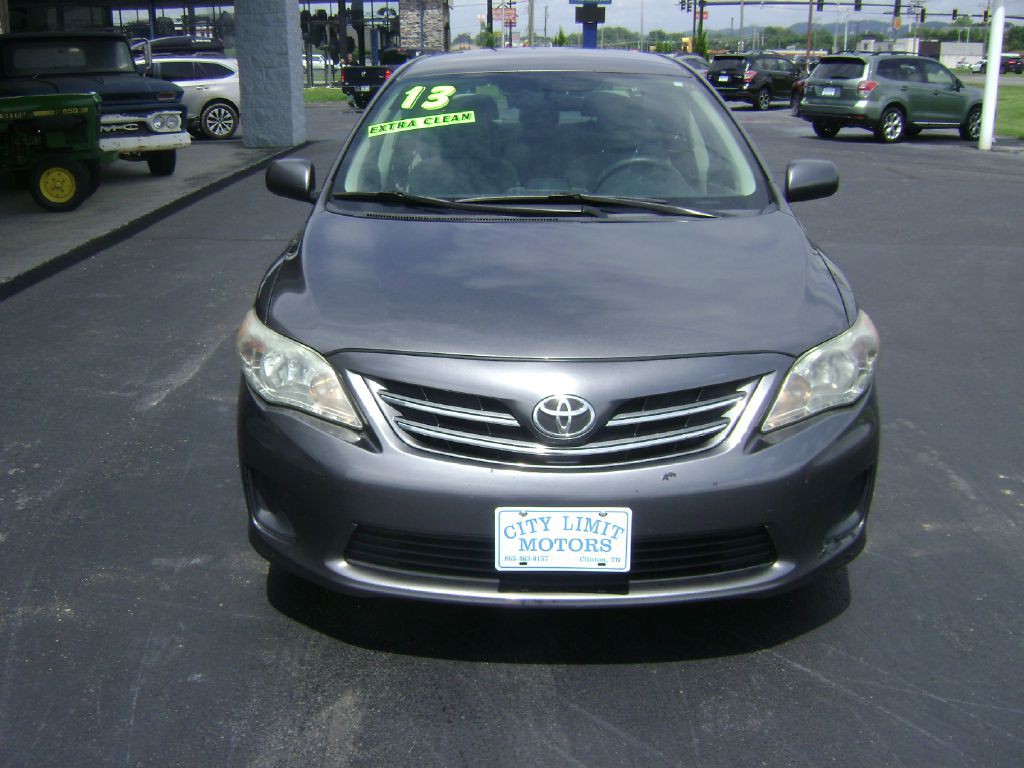 2013 Toyota Corolla Image 2