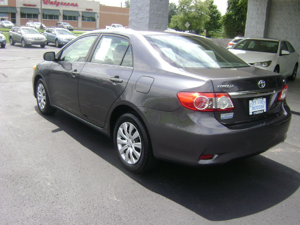 2013 Toyota Corolla Image 5