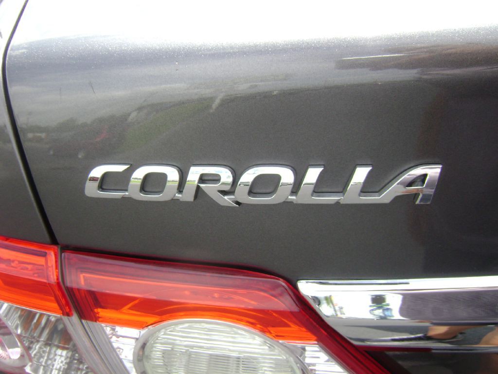 2013 Toyota Corolla Image 14