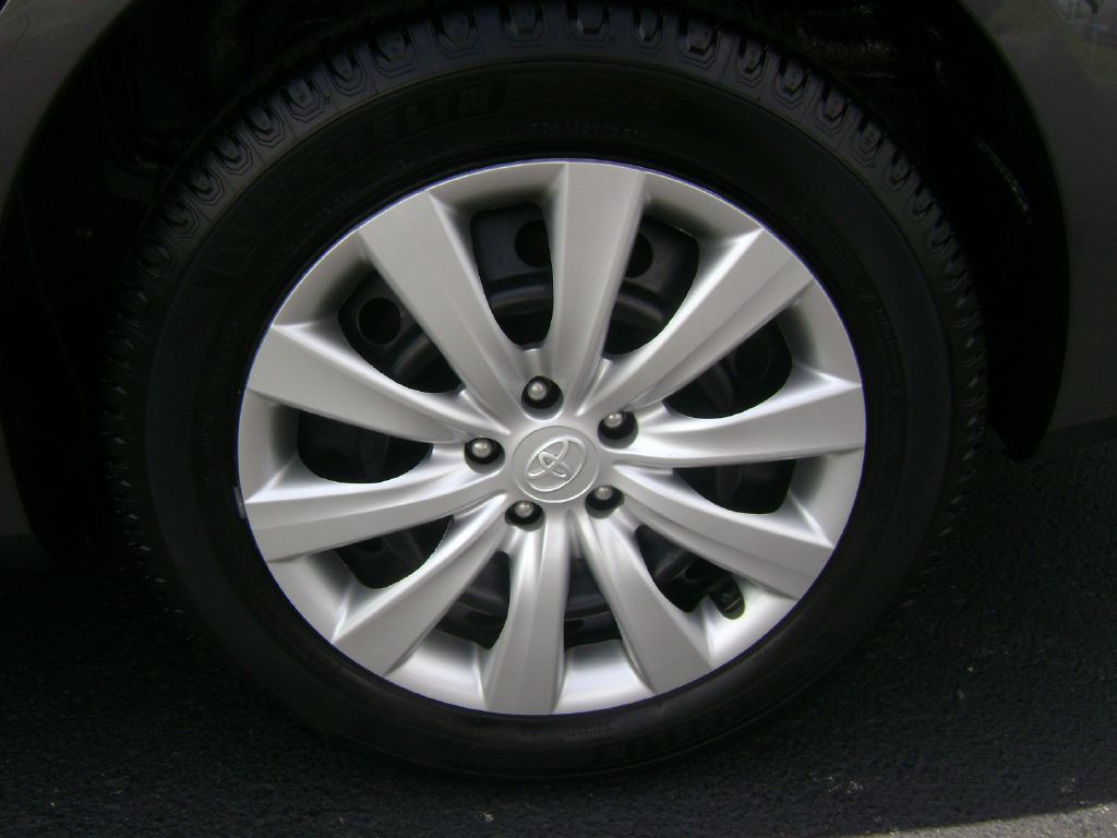 2013 Toyota Corolla Image 16