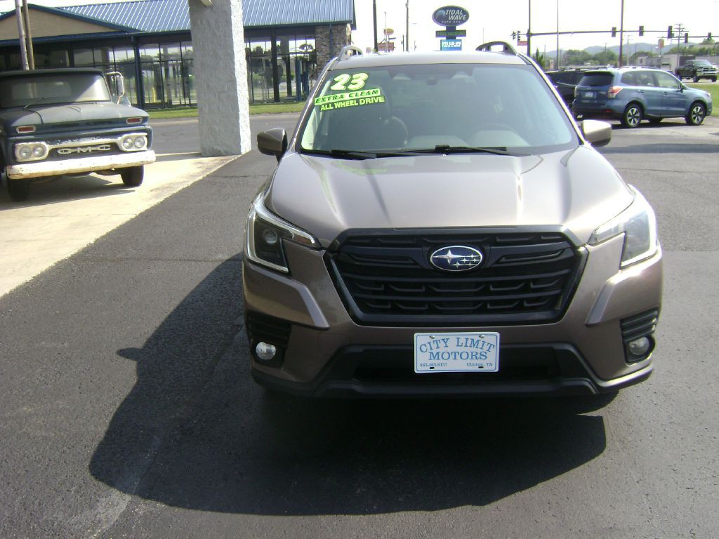 2023 Subaru Forester Image 2