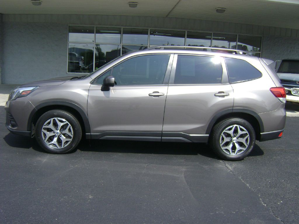 2023 Subaru Forester Image 4