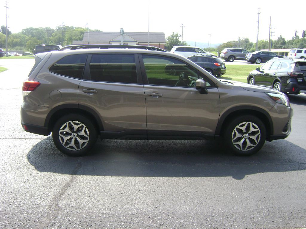 2023 Subaru Forester Image 8