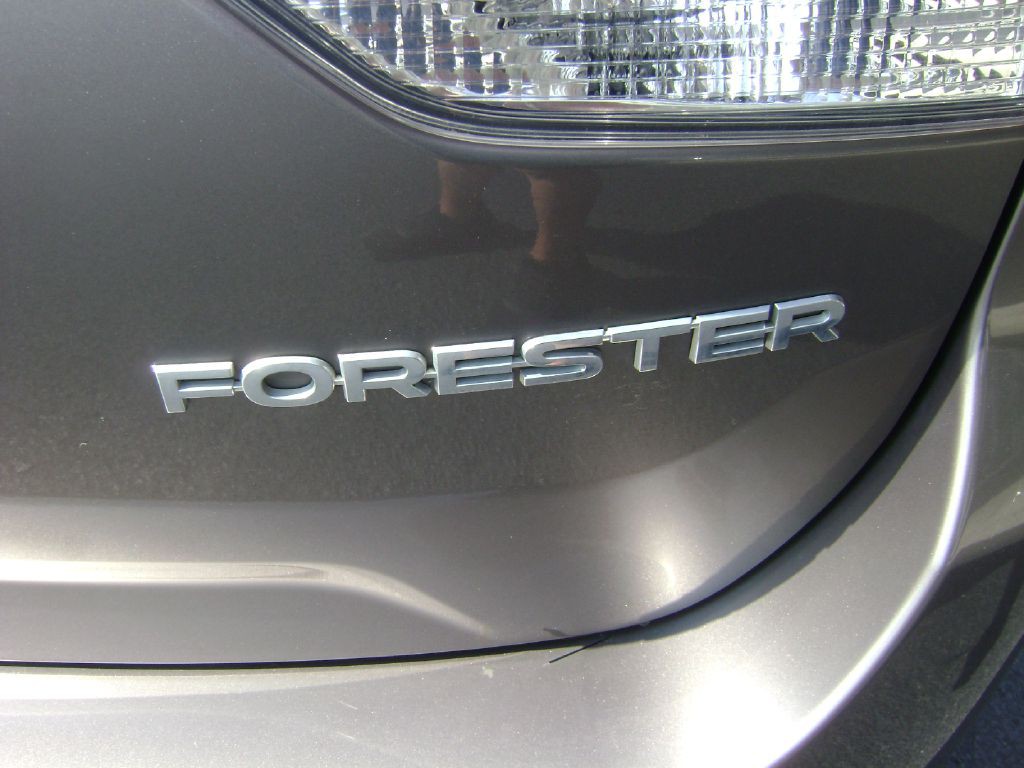 2023 Subaru Forester Image 19