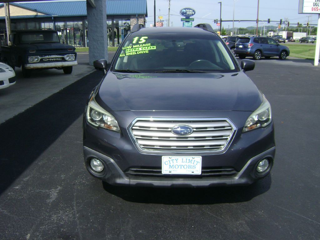 2015 Subaru Outback Image 2