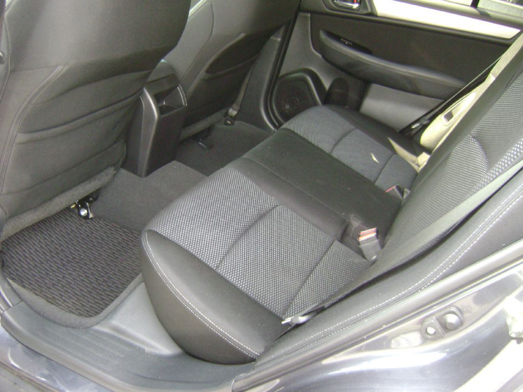 2015 Subaru Outback Image 12