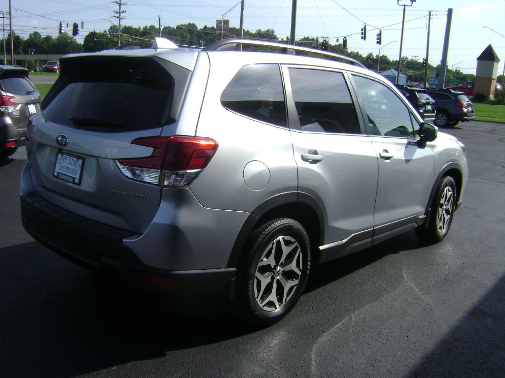 2021 Subaru Forester Image 7