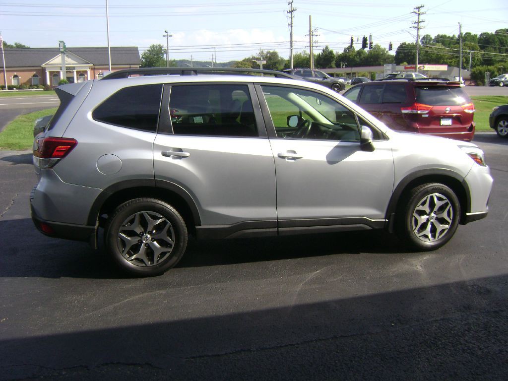 2021 Subaru Forester Image 8