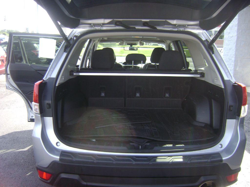 2021 Subaru Forester Image 17