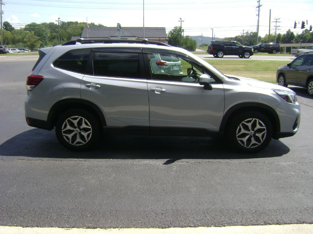 2021 Subaru Forester Image 8