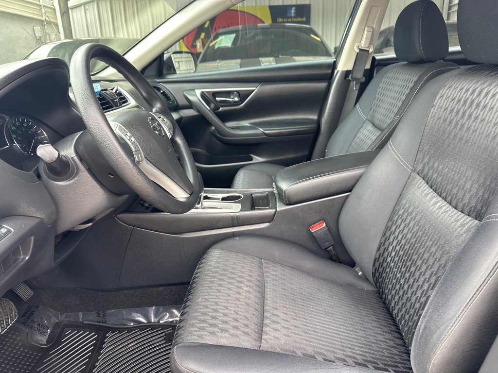 2018 Nissan Altima Image 8
