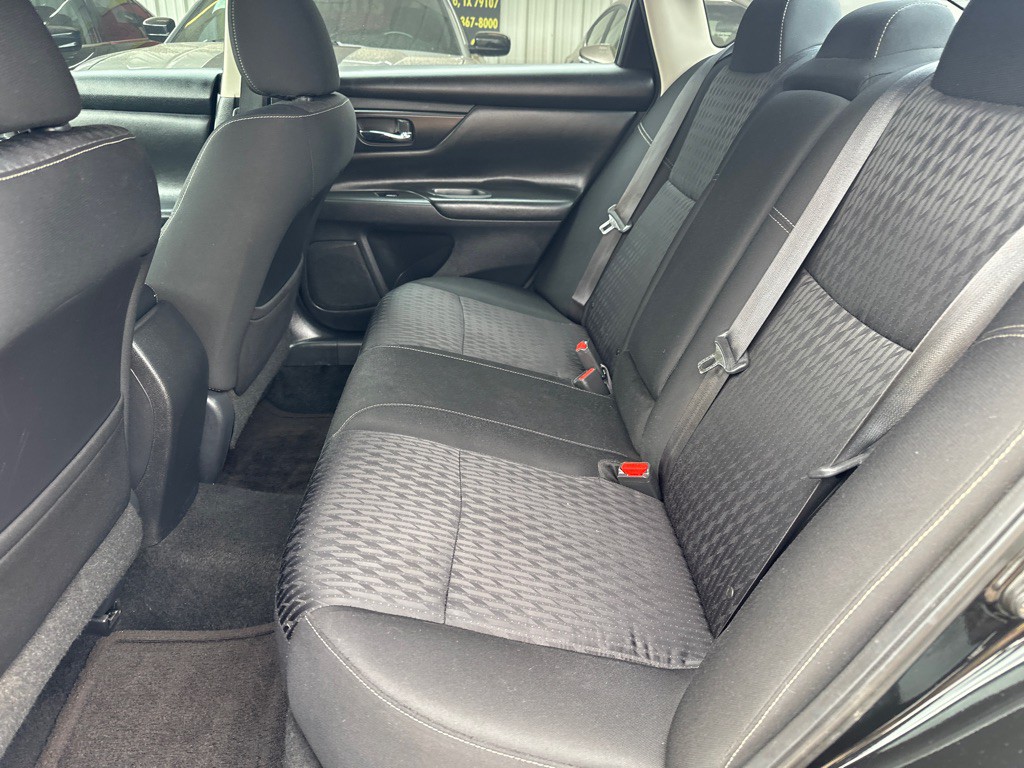 2018 Nissan Altima Image 11