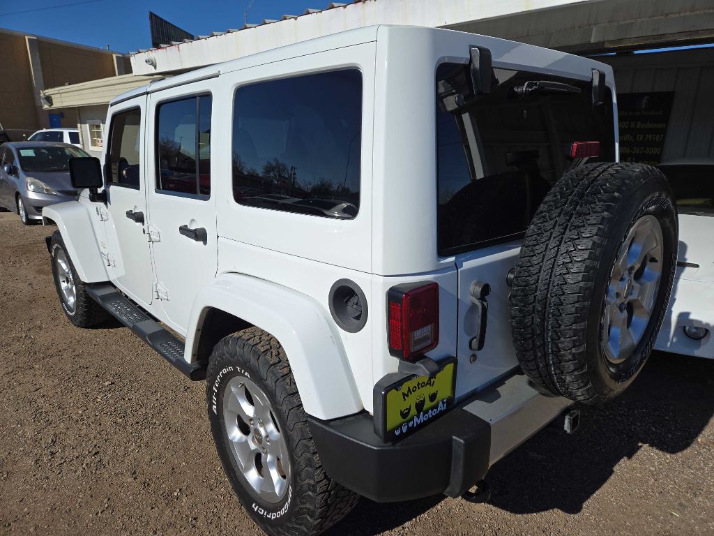 2013 Jeep Wrangler Unlimited Image 2
