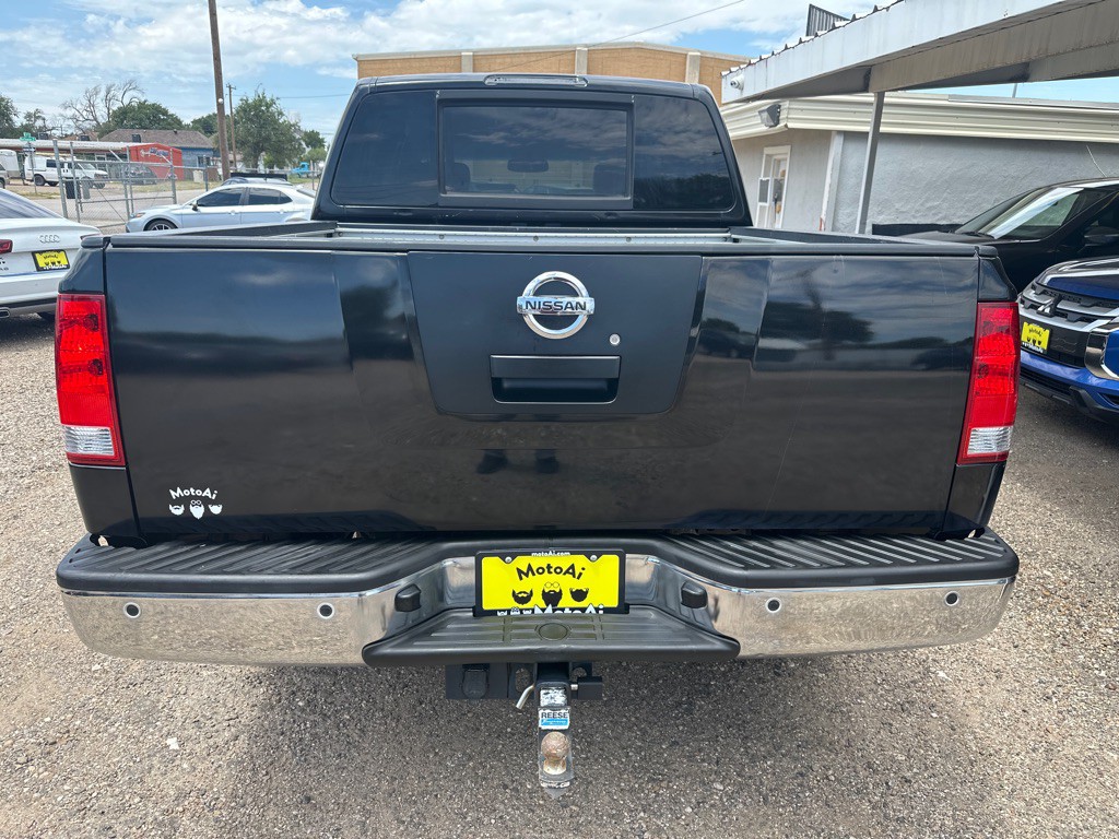 2010 Nissan Titan Image 4