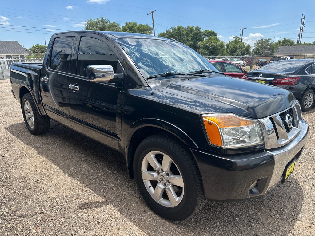 2010 Nissan Titan Image 8