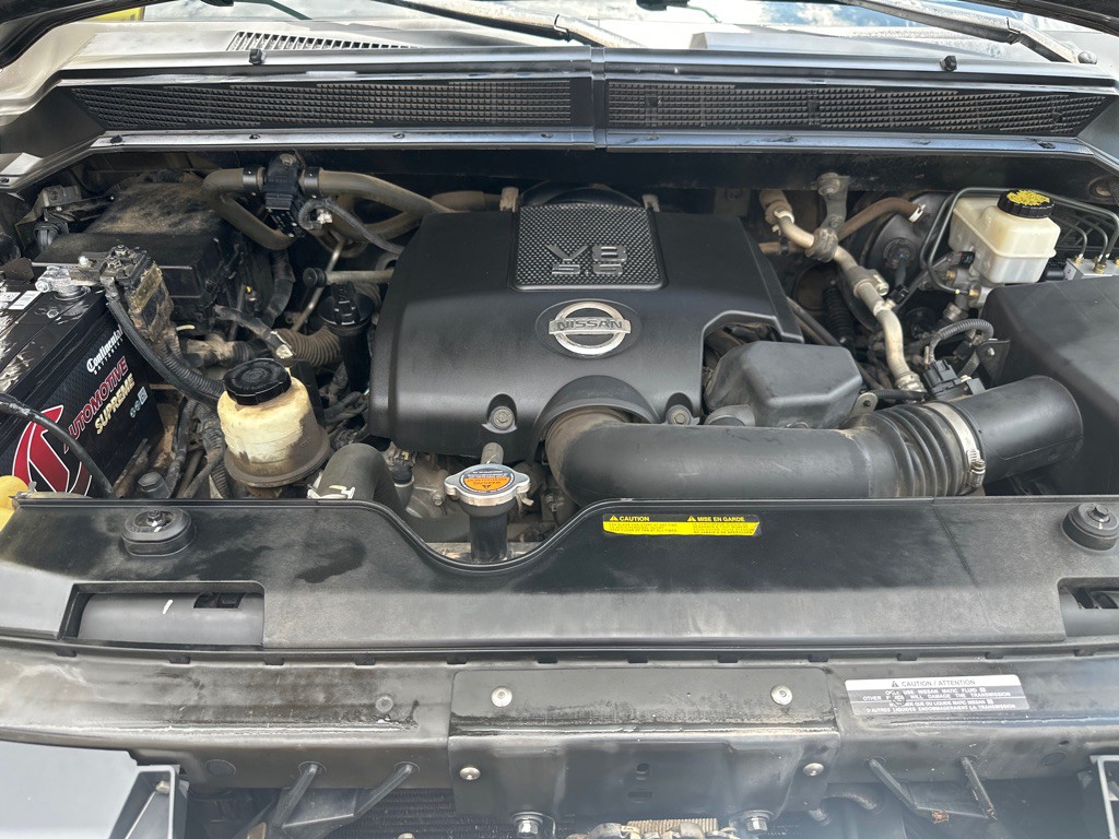 2010 Nissan Titan Image 10