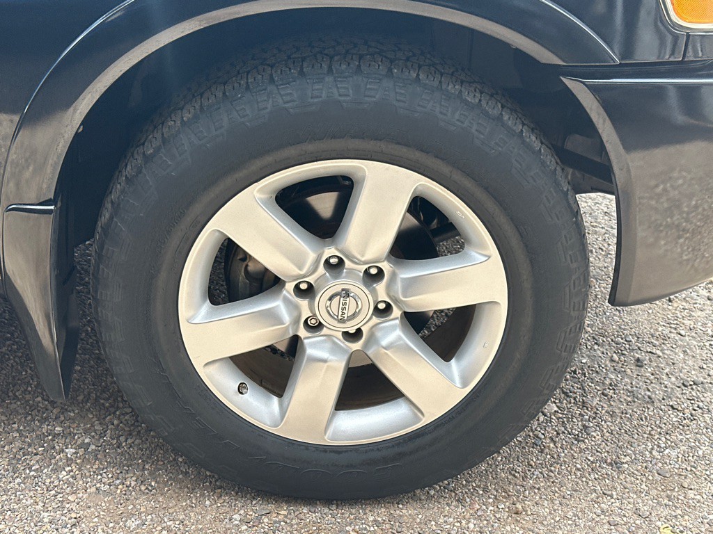 2010 Nissan Titan Image 17