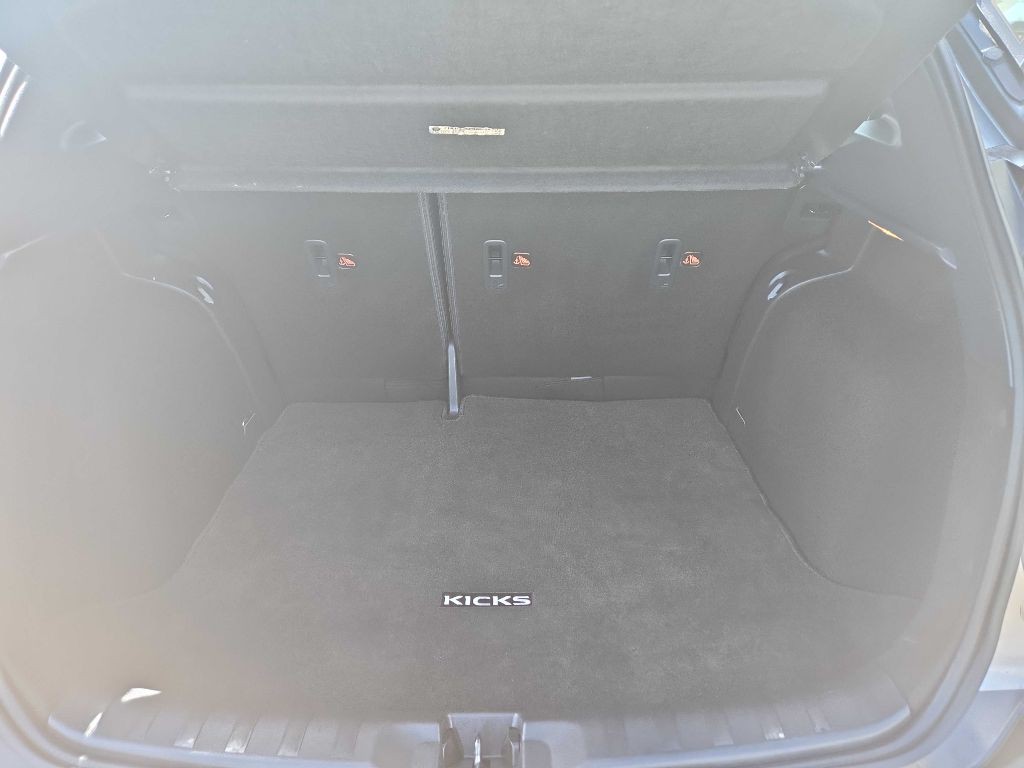 2020 Nissan Kicks Image 13