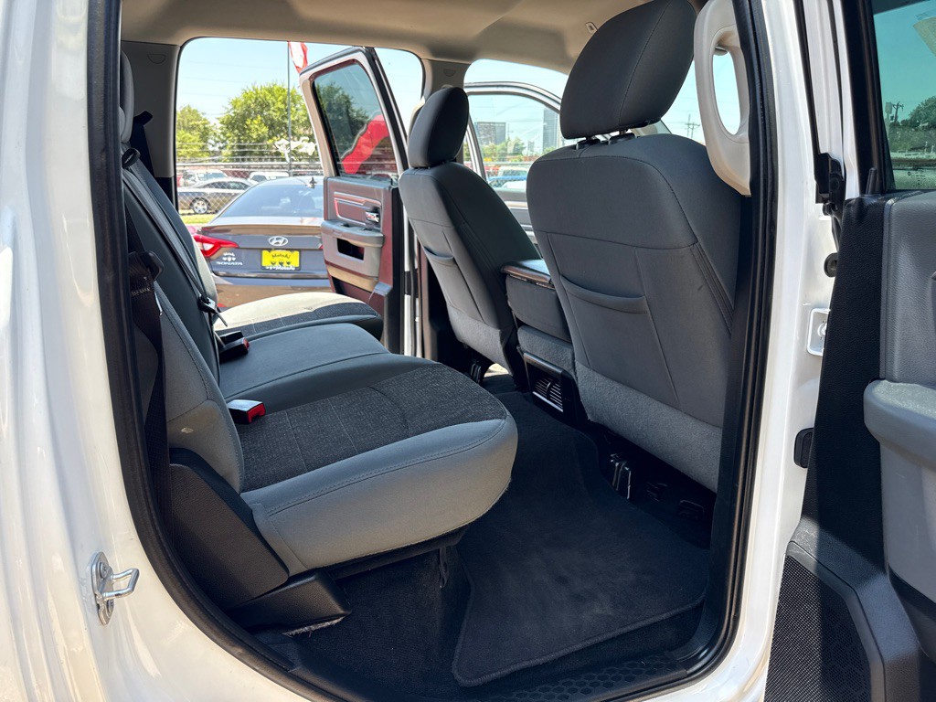 2017 RAM 1500 Image 12