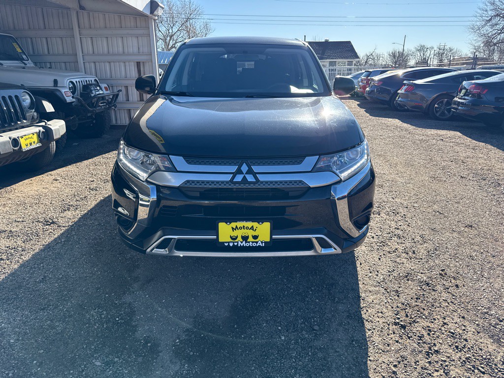 2020 Mitsubishi Outlander Image 3