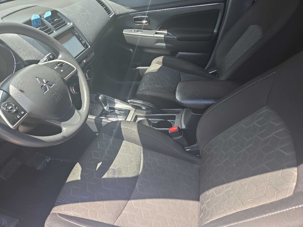 2021 Mitsubishi Outlander Image 7