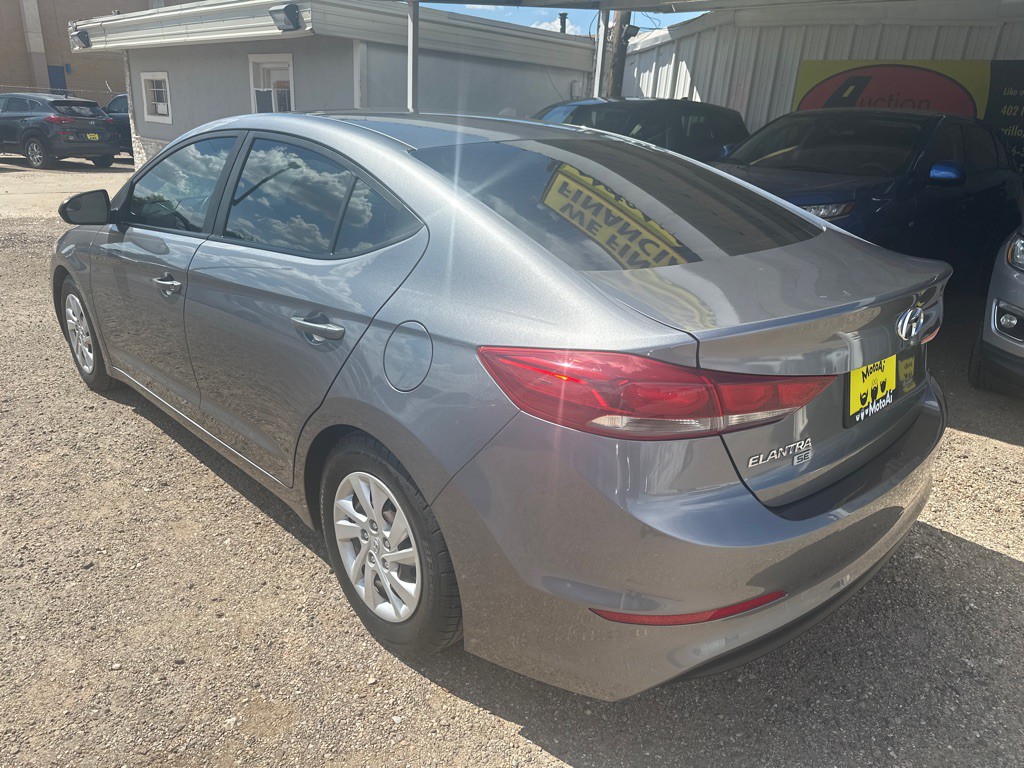 2018 Hyundai Elantra Image 3