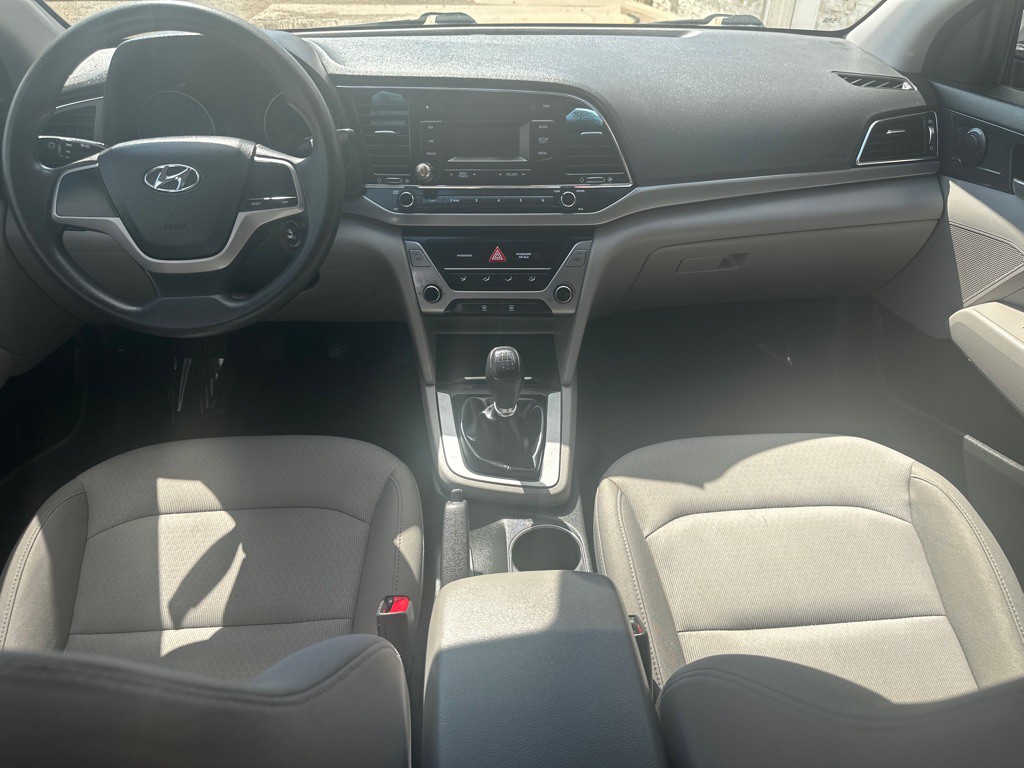 2018 Hyundai Elantra Image 11