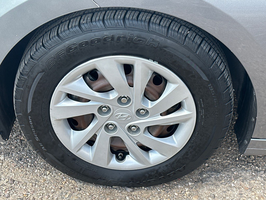 2018 Hyundai Elantra Image 16