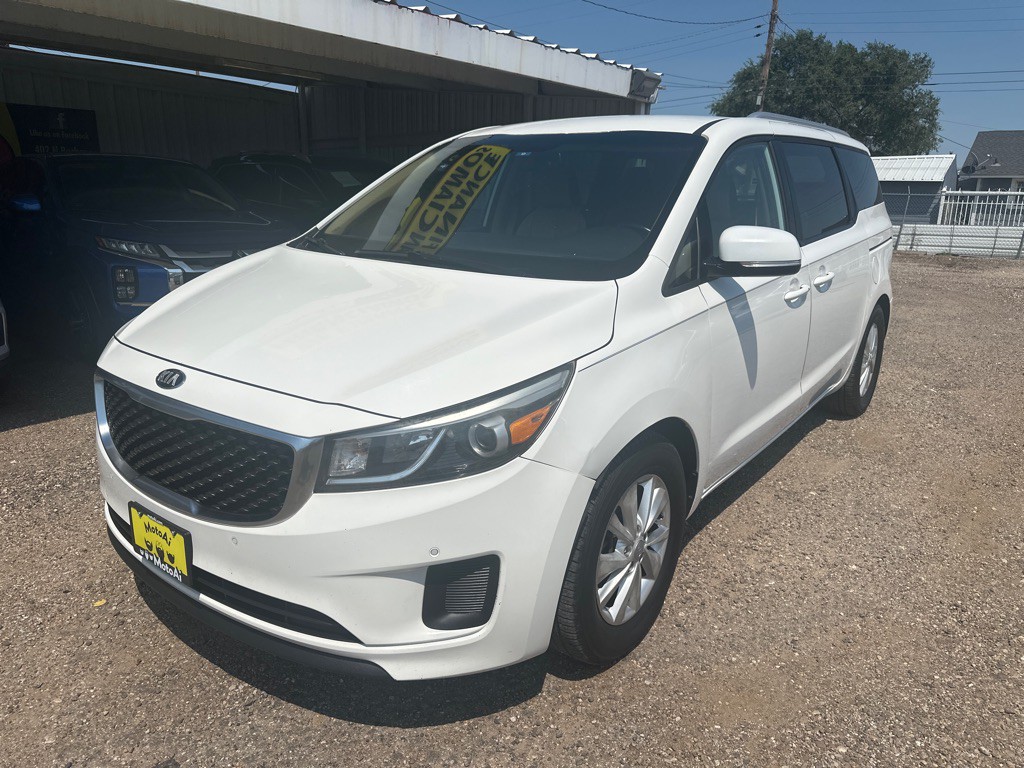 2017 Kia Sedona Image 2