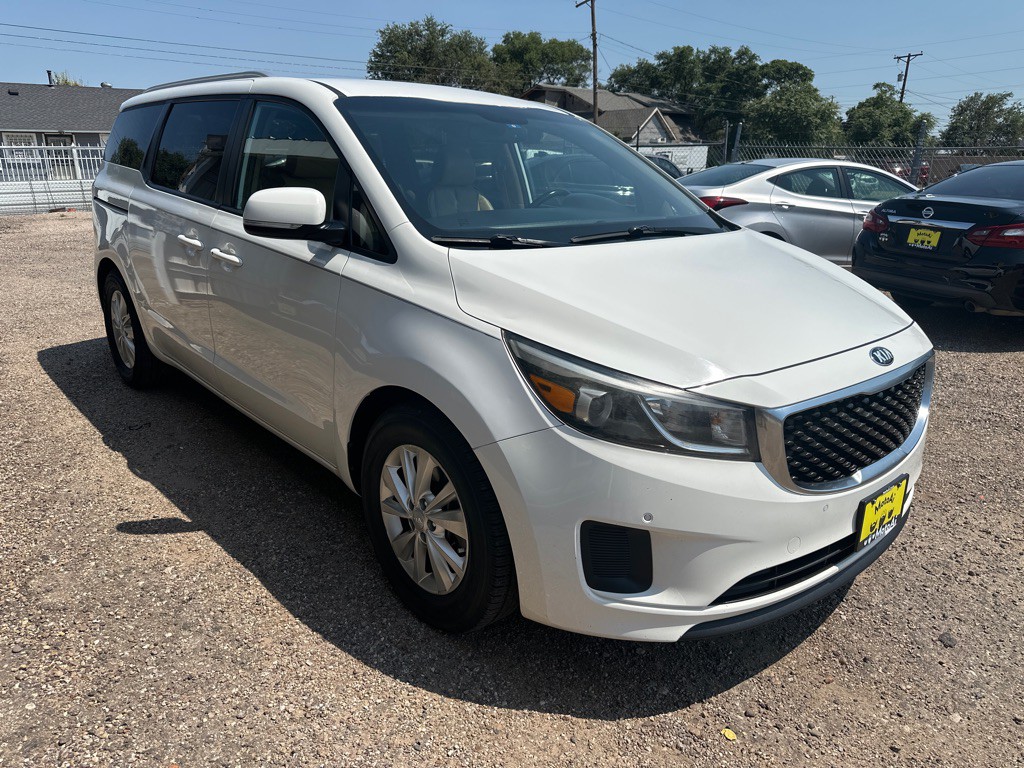 2017 Kia Sedona Image 7