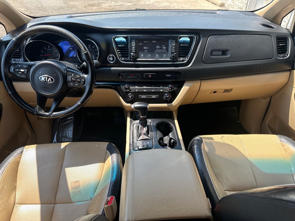 2017 Kia Sedona Image 10