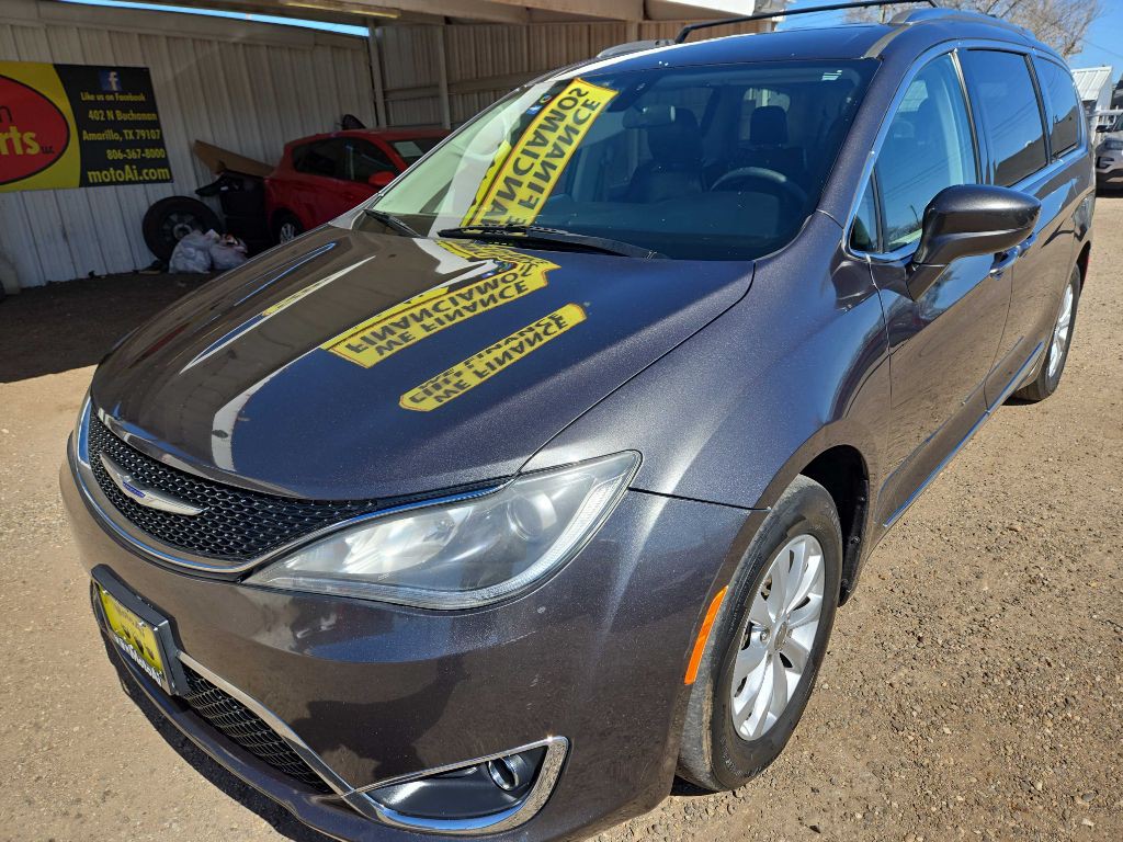 2019 Chrysler Pacifica Image 2