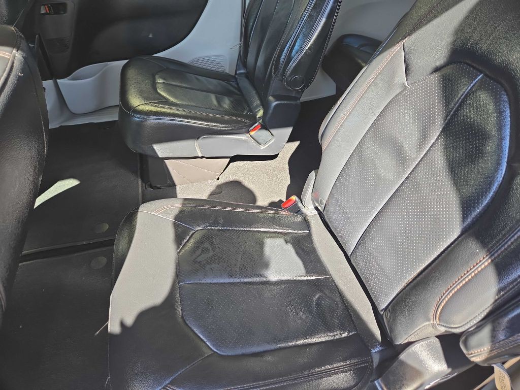 2019 Chrysler Pacifica Image 14
