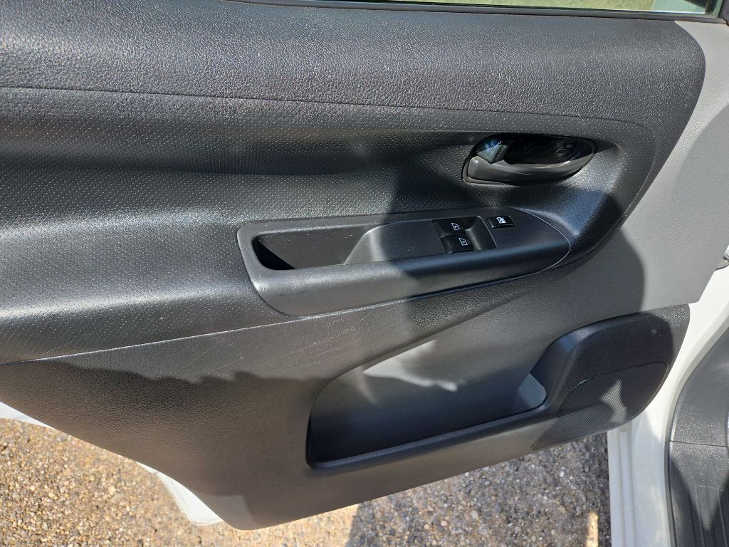 2015 Chevrolet Express Image 10