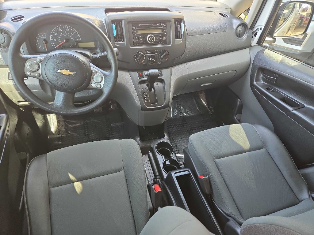 2015 Chevrolet Express Image 12