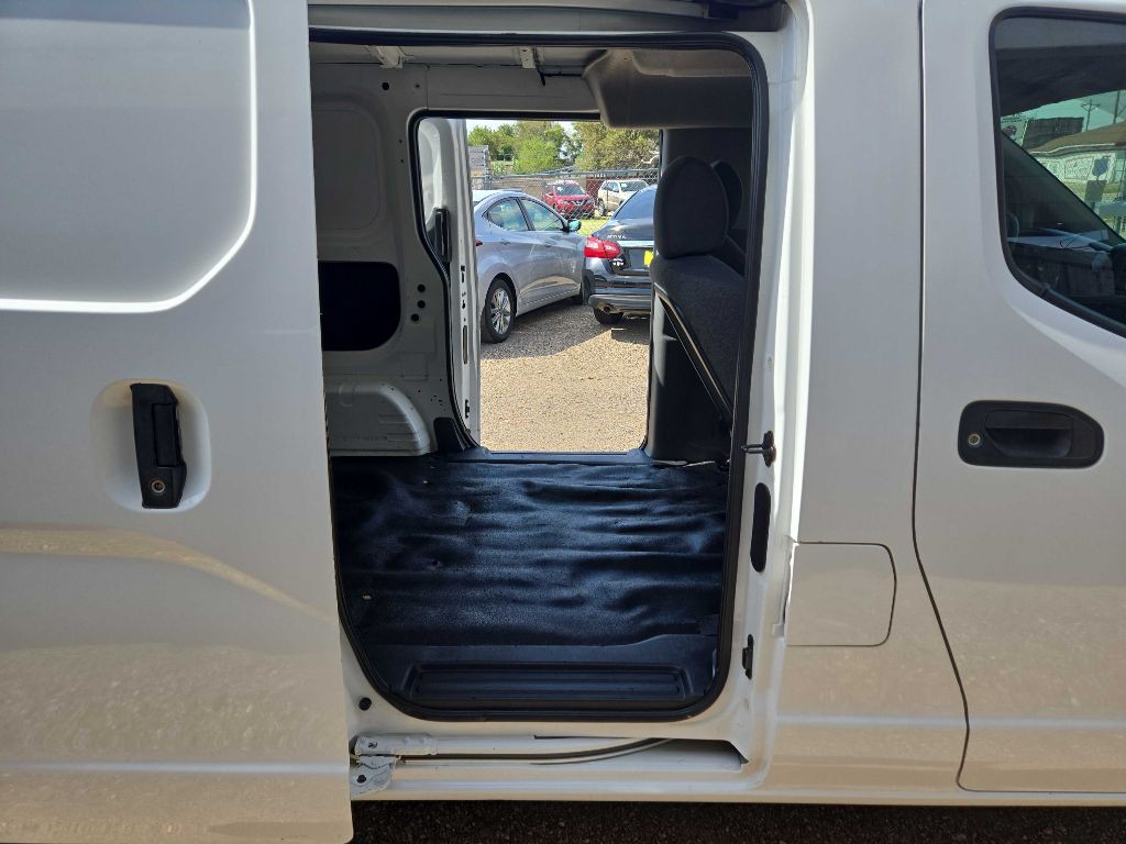 2015 Chevrolet Express Image 13