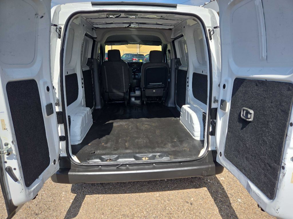 2015 Chevrolet Express Image 15