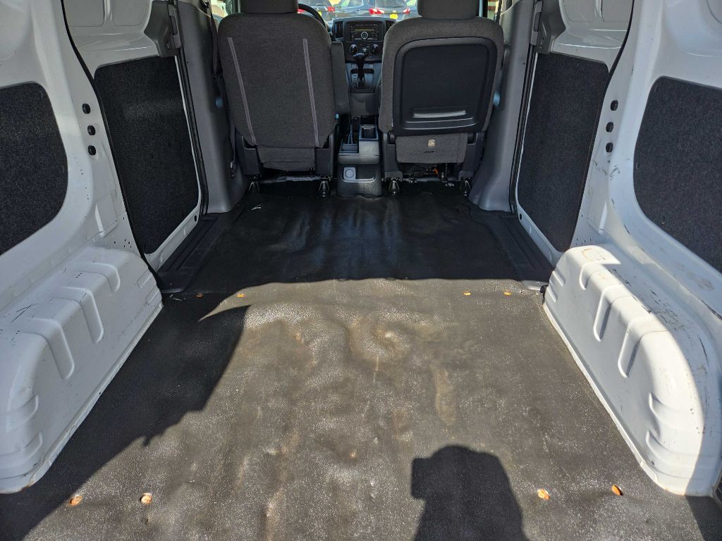 2015 Chevrolet Express Image 16