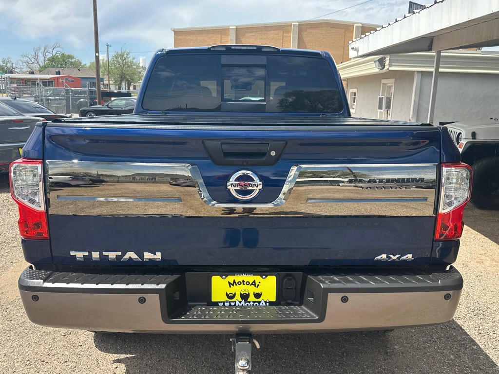 2017 Nissan Titan Image 4