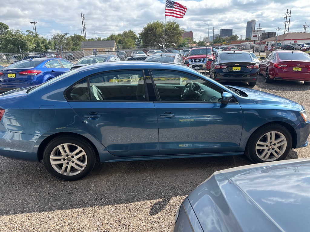 2018 Volkswagen Jetta Image 5