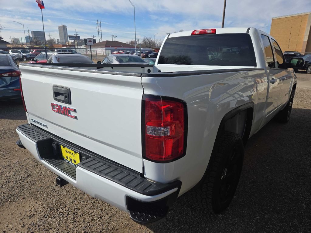 2015 GMC Sierra Image 2
