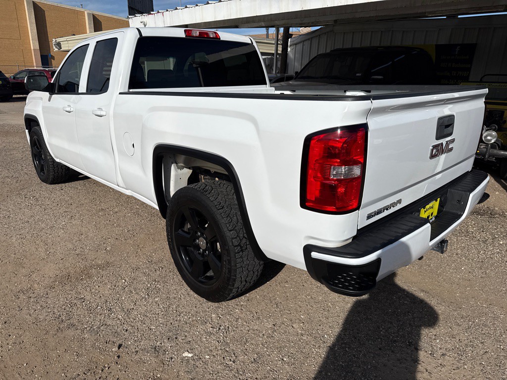 2015 GMC Sierra Image 16