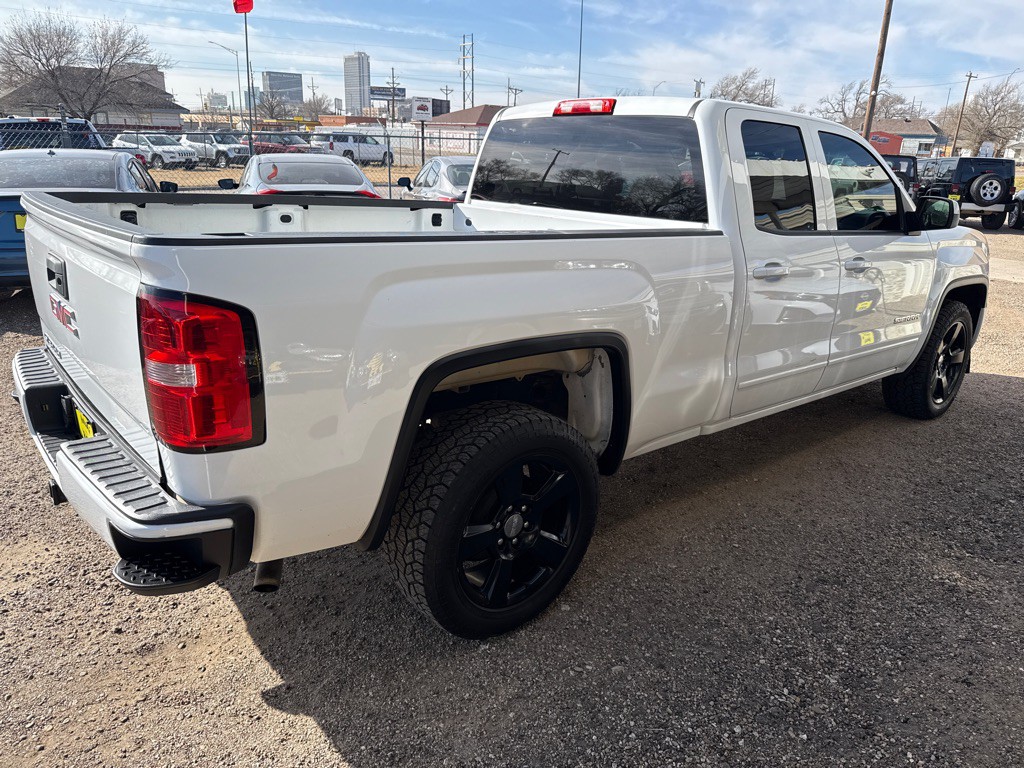 2015 GMC Sierra Image 18
