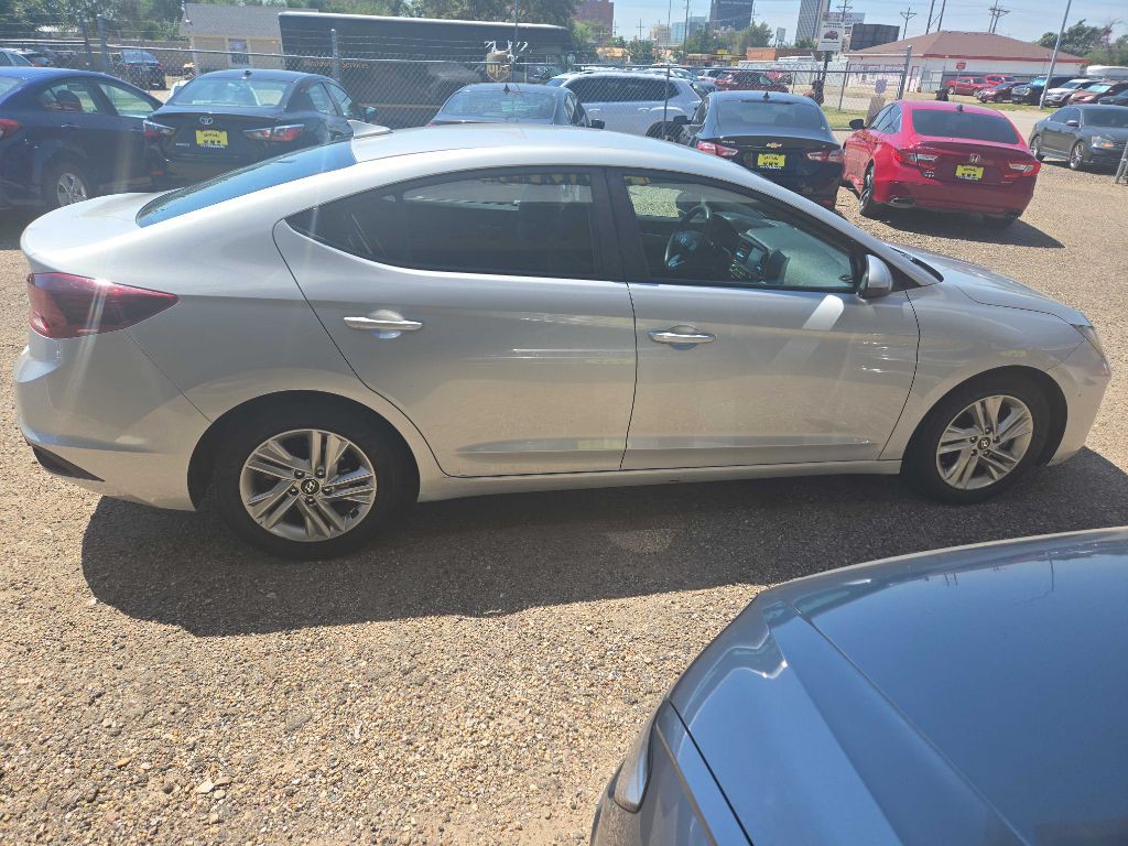 2019 Hyundai Elantra Image 5