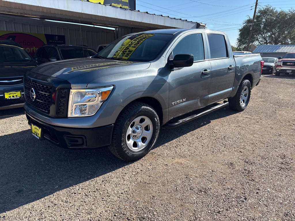 2018 Nissan Titan Image 2