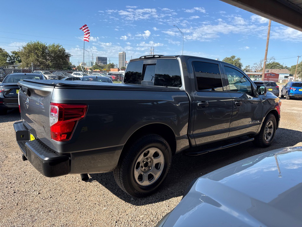 2018 Nissan Titan Image 6